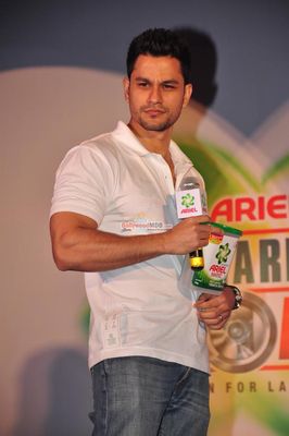 Soha Ali Khan, Kunal Khemu, Masaba Gupta at the launch of Ariel Men and Women wash care label