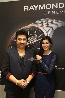 Oliver Bernheim felicitated actress Amyra Dastur and singer Kumar Sanu at Raymond Weil Store