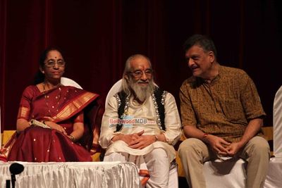 Anil Kapoor and Dilip Prabhavalkar honoured at Master Dinanath Mangeshkar Awards