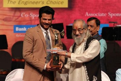 Anil Kapoor and Dilip Prabhavalkar honoured at Master Dinanath Mangeshkar Awards