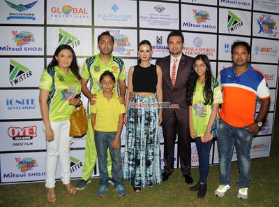 Urvashi Rautela, Evelyn Sharma, Mahakshay Chakraborty at the 'Twister Mitsui Shoji T-20 League Season-5'