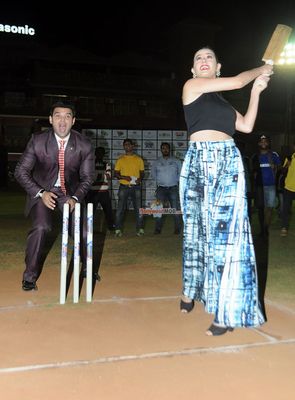 Urvashi Rautela, Evelyn Sharma, Mahakshay Chakraborty at the 'Twister Mitsui Shoji T-20 League Season-5'