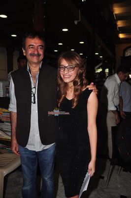 Vidhu Vinod Chopra and Rajkumar Hirani Launch Abhijat Joshi's daughter Anushka Joshi's Poetry Book