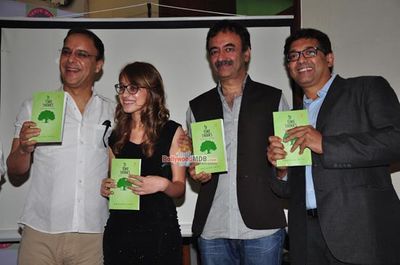 Vidhu Vinod Chopra and Rajkumar Hirani Launch Abhijat Joshi's daughter Anushka Joshi's Poetry Book