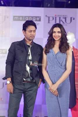 Deepika Padukone, Irrfan Khan, Shoojit Sircar at the showcase of Melange by Lifestyle's 'Piku' inspired ethnic collection