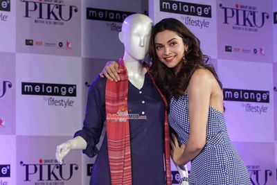 Deepika Padukone, Irrfan Khan, Shoojit Sircar at the showcase of Melange by Lifestyle's 'Piku' inspired ethnic collection