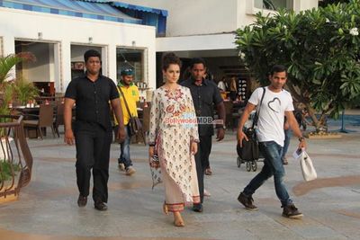 Kangana Ranaut and R. Madhavan Promote Film 'Tanu Weds Manu Returns'