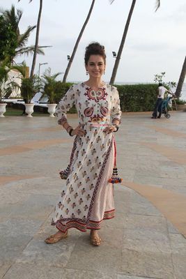 Kangana Ranaut and R. Madhavan Promote Film 'Tanu Weds Manu Returns'
