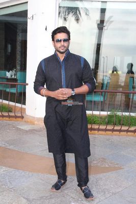Kangana Ranaut and R. Madhavan Promote Film 'Tanu Weds Manu Returns'