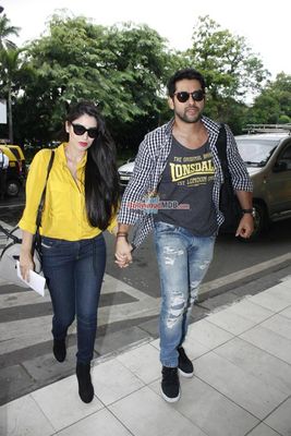 Film 'Great Grand Masti' stars snapped at Mumbai Airport