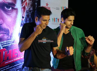 Akshay Kumar and Siddharth Malhotra promote film 'Brothers'