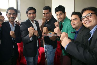 Akshay Kumar and Siddharth Malhotra promote film 'Brothers'