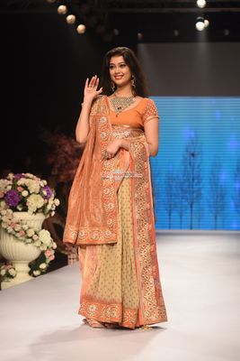 Bollywood & Television celebs walk for designer Shaina NC at IIJW 2015
