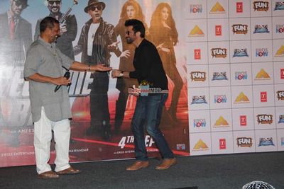 John Abraham, Anil Kapoor & Mika Singh at the Song Launch of film 'Welcome Back'