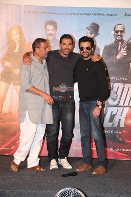 John Abraham, Anil Kapoor & Mika Singh at the Song Launch of film 'Welcome Back'