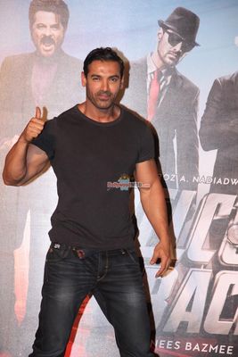 John Abraham, Anil Kapoor & Mika Singh at the Song Launch of film 'Welcome Back'