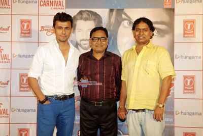 Sonu Nigam's father Agam Kumar Nigam launched his 6th album Phir Se Bewafaai