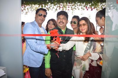 Madhur Bhandarkar & Producer Sangeeta Ahir along with Calendar Girls were snapped at the opening of a new outlet of Shiva's Salon