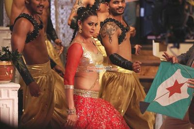 Vedita Pratap Singh, Jassi Kaur, Govind Namdeo at film 'JD' song shoot sets