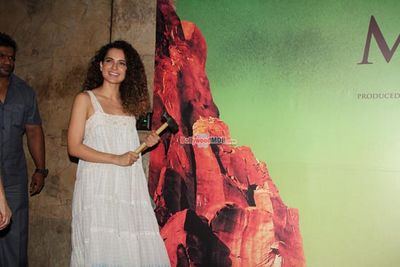 Kangana Ranaut, Nawazuddin Siddiqui among other Bolly Celebs at the Special Screening of 'Manjhi The Mountain Man'