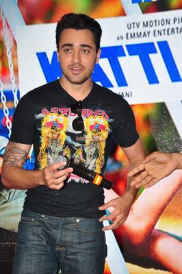 Kangana Ranaut and Imran Khan promote film 'Katti Batti' at MMK College Festival