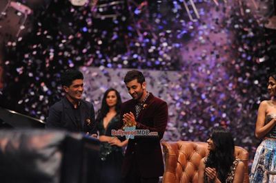 Ranbir Kapoor walks the ramp for Manish Malhotra at LFW Winter Festive 2015