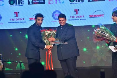 Vivek Oberoi & Ranbir Kapoor at Set Beautiful Free Event at Trident