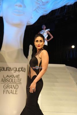 Kareena Kapoor walks the ramp as showstopper for designer Gaurav Gupta at Lakme Fashion Weeek Winter Festive 2015