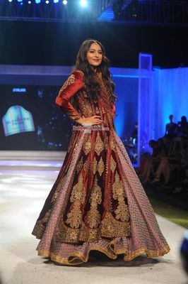 Sonakshi Sinha walks the ramp as Showstopper for Designer JJ Valaya