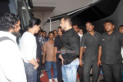 Shah Rukh Khan and Salman Khan snapped at the promo shoot of Bigg Boss Season 9