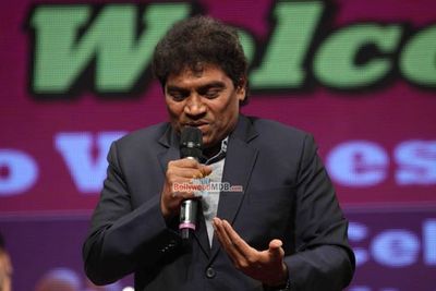 Singer Amit Kumar with eminent personas at the function celebrating 50 years of his musical career