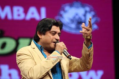 Singer Amit Kumar with eminent personas at the function celebrating 50 years of his musical career