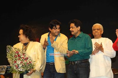 Singer Amit Kumar with eminent personas at the function celebrating 50 years of his musical career