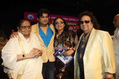 Singer Amit Kumar with eminent personas at the function celebrating 50 years of his musical career