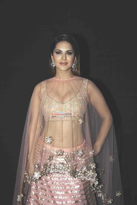Sunny Leone at the launch of Archana Kochhar's Bridal and Festive collection preview