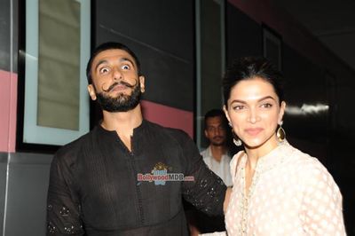 Deepika Padukone and Ranveer Singh at film 'Bajirao Mastani' media interactions