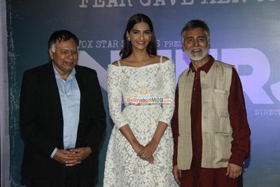 Sonam Kapoor with brothers of Neerja Bhanot, Aneesh and Akhil Bhanot at film 'Neerja' trailer launch