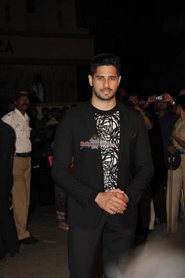 Bollywood Celebs at the 60th Britannia Filmfare Awards 2014