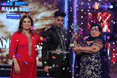 Gautam Gulati declared the winner of the Hit Show - Bigg Boss Season 8!