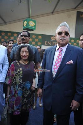 Kangana Ranaut with Dr. Vijay Mallya at the McDowell Signature Indian Derby