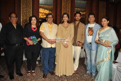 Sonam Kapoor, Deepti Naval, Farah Khan and Irrfan Khan at a Book Launch