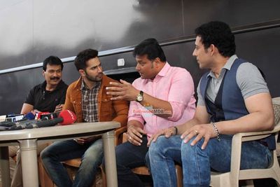 Varun Dhawan promotes film 'Badlapur' on TV Series CID sets
