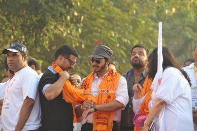 Celebrities at the Little Hearts Marathon, 2015 in Mumbai