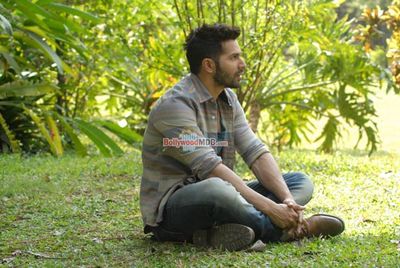 Varun Dhawan and Nawazuddin Siddiqui promote 'Badlapur' on Savdhaan India TV Show