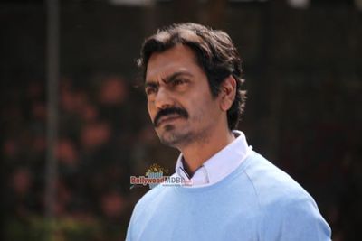 Varun Dhawan and Nawazuddin Siddiqui promote 'Badlapur' on Savdhaan India TV Show