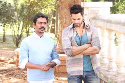 Varun Dhawan and Nawazuddin Siddiqui promote 'Badlapur' on Savdhaan India TV Show