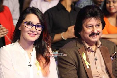 Bollywood Celebs at the NDTV & Fortis Healthcare organised Cancerthon in Mumbai