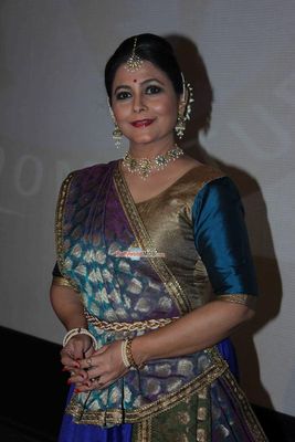 Jesse Randhawa and Varsha Usgaonkar perform with Sandip Soparkar at a dance performance