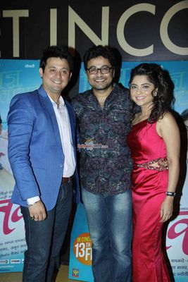 Sonalee Kulkarni, Swapnil Joshi, Prarthana Behere at Marathi film 'Mitwaa' premiere