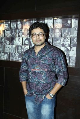 Sonalee Kulkarni, Swapnil Joshi, Prarthana Behere at Marathi film 'Mitwaa' premiere